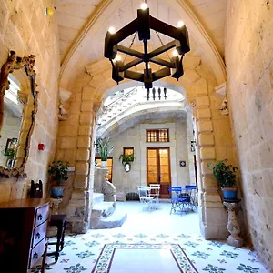 κάντε κράτηση εδώ